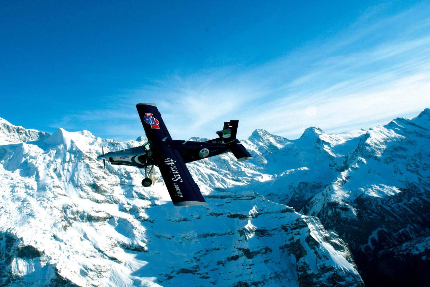 skydiving in Interlaken in winter