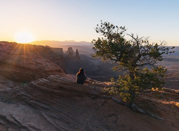 Canyonlands National Park - Sunrise near Mesa Arch(1)