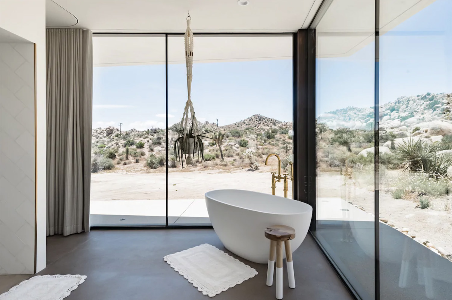 glass house modern airbnb joshua tree