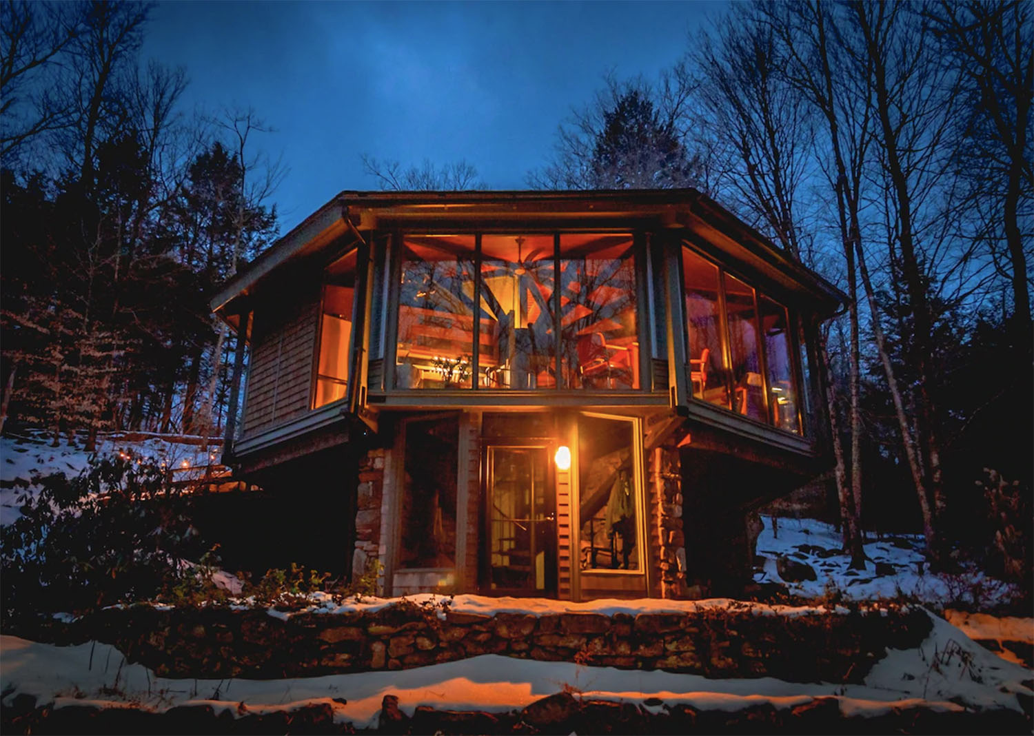 Octagonal House Windows Otis Massachusetts Treehouse Berkshires Airbnb