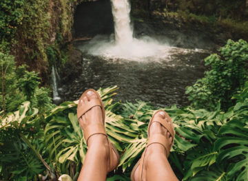 flip flops hiking hawaii