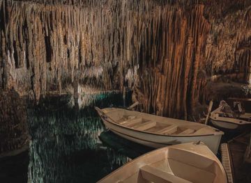 Visiting Cuevas del Drach