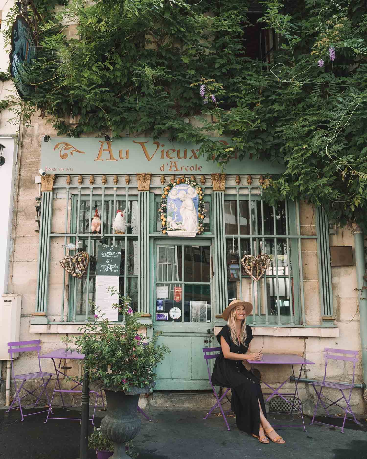 paris turquoise building wisteria