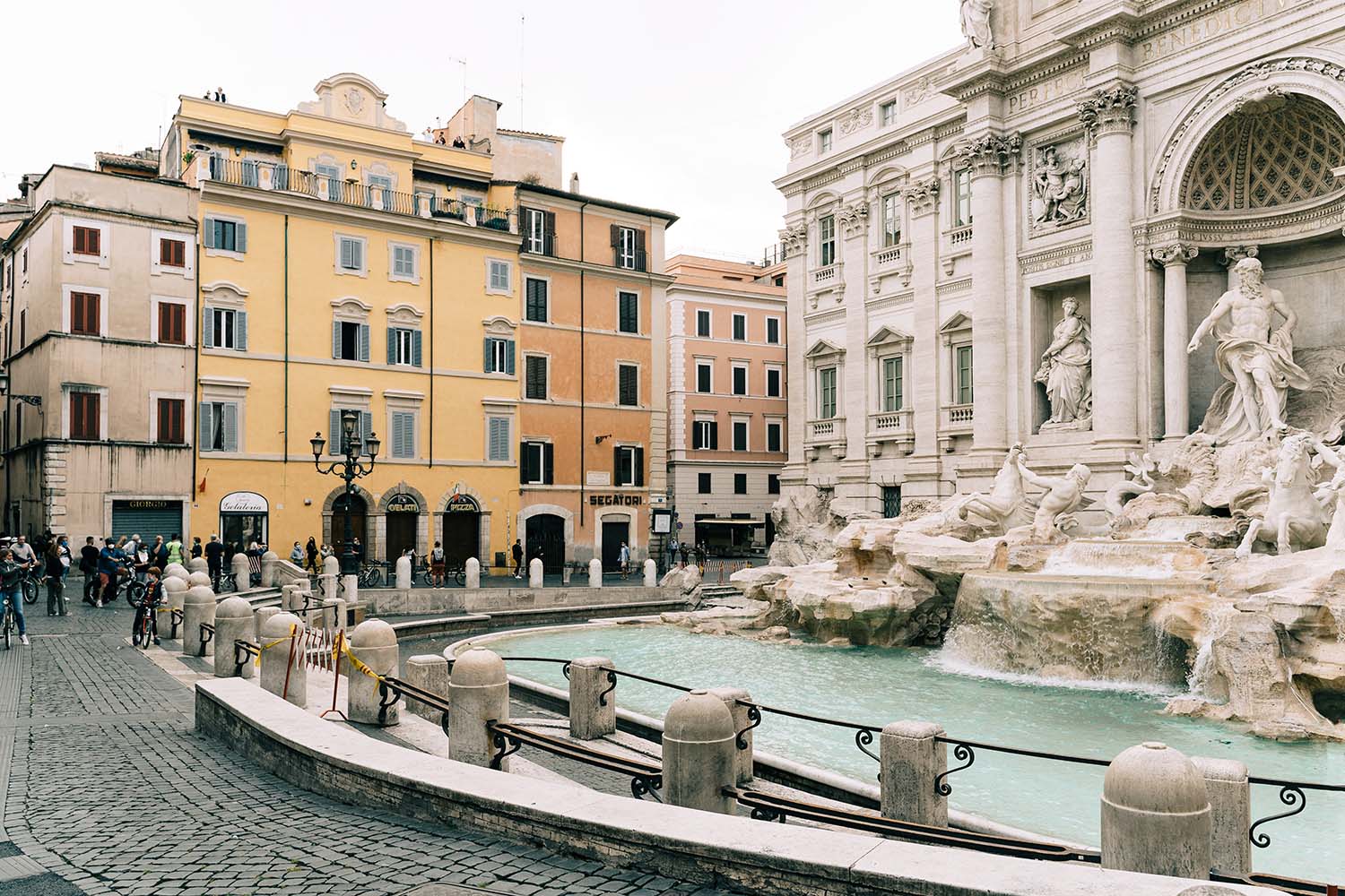 trevi fountain