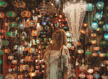solo female traveler bazaar istanbul