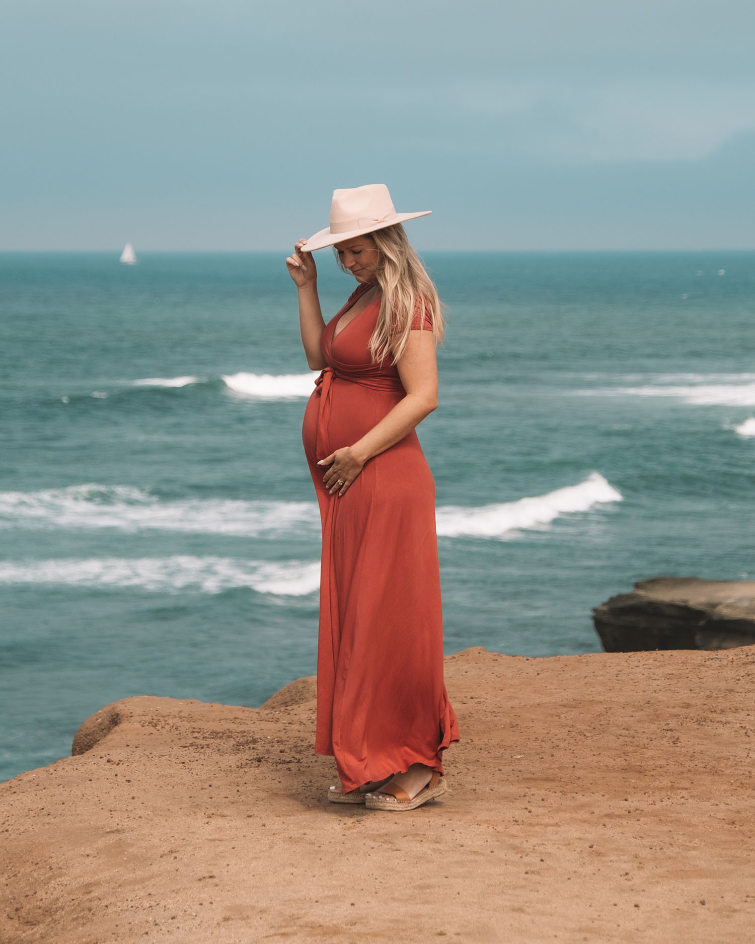 Cute Maternity Outfit Ideas Pregnant Maxi Dress Beach
